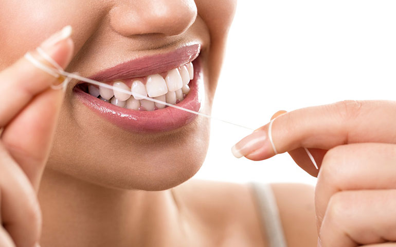 Burhan Demirel Düzce Diş Doktoru Diş İpi Kullanımı